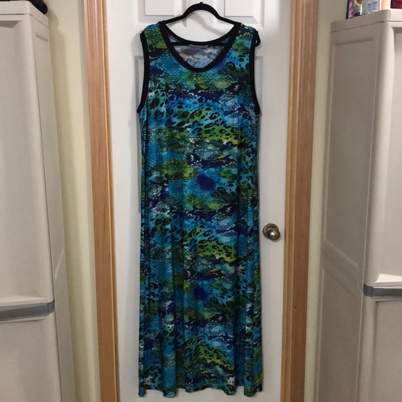 Avenue Dresses & Skirts - Animal print tank Maxi Dress